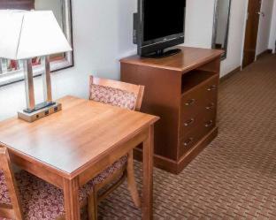 Eagle Creek Hotel | Pet-Friendly Comfort Inn Hebron with Family Amenities