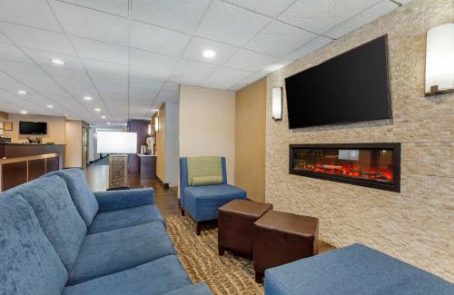 Herndon Hotel | Budget-Friendly Comfort Inn Herndon-Reston with Breakfast