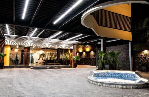 Irapuato Hotel | Discover Comfort Inn Irapuato: 4-Star Family-Friendly Stay