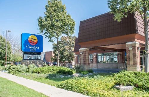 Niagara Falls Hotel | Discover Comfort Inn Lundy's Lane with Pool and Ocean Views