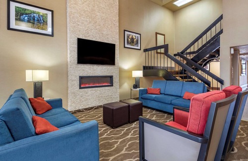 Matthews Hotel | Comfort Inn Matthews: Family-Friendly Stay Near Charlotte