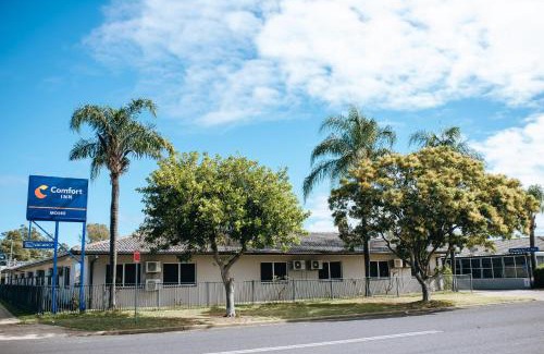 Moree Cabin | Relax at Econo Lodge Moree Spa Motor Inn with Pool & Dining