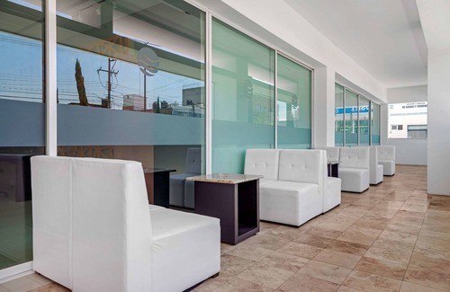 Morelia Hotel | Comfort Inn Morelia: Guest Rated 8.6 with Spa & Restaurant