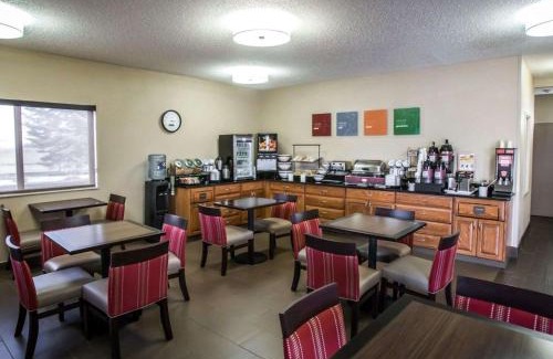Morris Hotel | Pet-Friendly Comfort Inn Morris I-80 with Pool & Breakfast