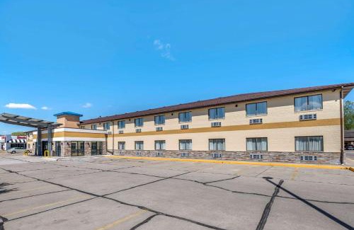 Kokomo Hotel | Convenient Comfort Inn Near Kokomo Speedway with Pool