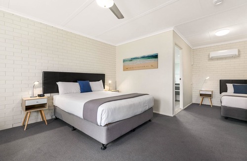 Pialba Hotel | Top-Rated Comfort Inn on Main Hervey Bay with Pool & Breakfast