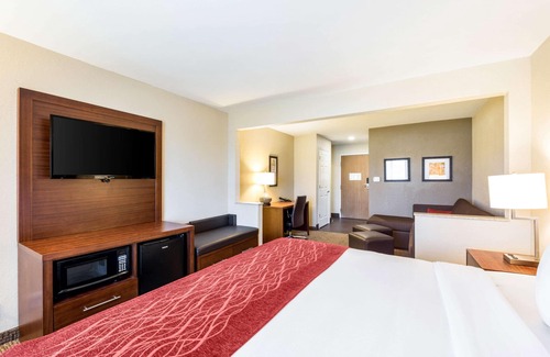 Onalaska Hotel | Comfort Inn Onalaska - Ideal Getaway in La Crosse Area
