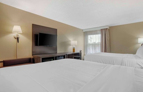 Opelika Hotel | Family-Friendly Comfort Inn Opelika - Auburn with Pool & Spa