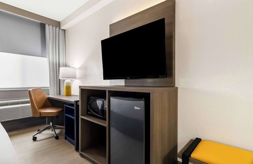 Schererville Hotel | Convenient Comfort Inn Schererville: Family-Friendly Stay