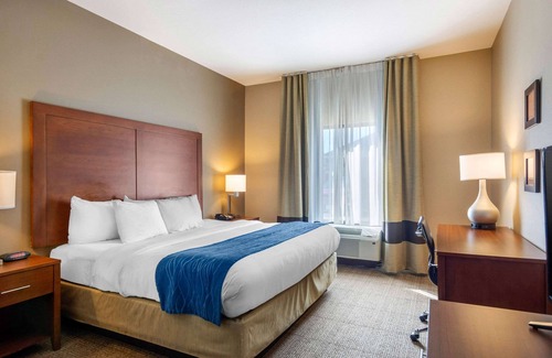 Bermuda Hotel | Relax at Comfort Inn South Chesterfield - Family Friendly Stay