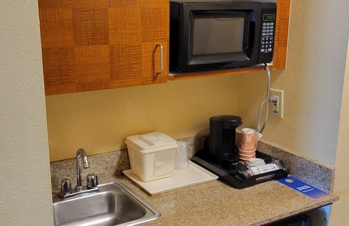 Stone Mountain Hotel | Convenient Comfort Inn & Suites Near Stone Mountain