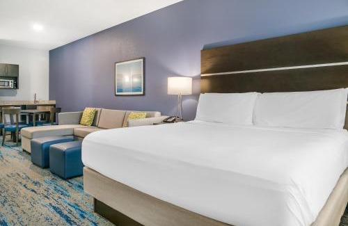 Adrian Hotel | Top-Rated Comfort Inn & Suites with Pool and Breakfast