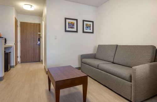 Beaver Hotel | Top-Rated Comfort Inn & Suites Beaver with Pool and Spa