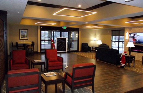 Cedar Rapids - Iowa City Hotel | Relax at Comfort Inn & Suites Cedar Rapids Near Airport