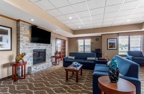 Carbondale Hotel | Discover Comfort Inn & Suites Near Carbondale University