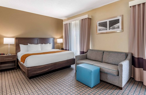 Clifton Hotel | Convenient Comfort Inn & Suites: Family-Friendly Amenities
