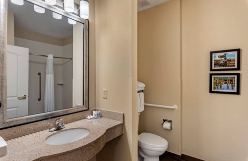 El Dorado Hotel | Comfort Inn & Suites El Dorado: Family-Friendly Retreat