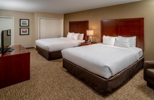 Grundy Hotel | Comfort Inn & Suites: Guest Rated 9/10 with Hot Tub & More