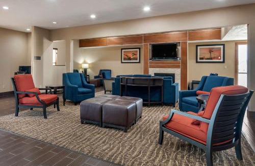 Junction City Hotel | Convenient Comfort Inn & Suites Junction City Near Fort Riley