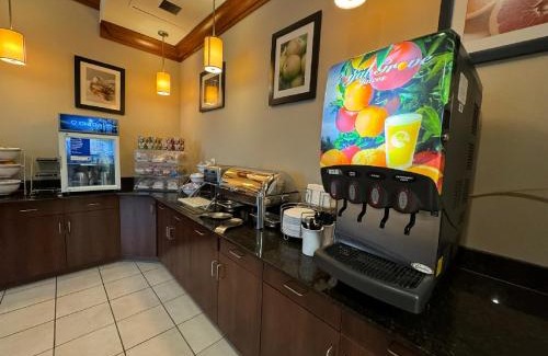 Lexington Park Hotel | Relax at Comfort Inn & Suites Lexington Park with Hot Tub