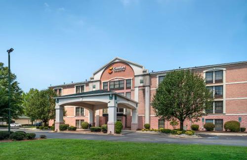Cornelius Hotel | Pet-Friendly Comfort Inn & Suites Lake Norman with Pool
