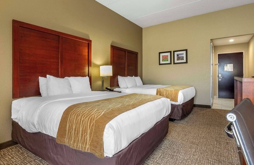 Mocksville Hotel | Discover Comfort Inn & Suites Mocksville with Pool & Breakfast