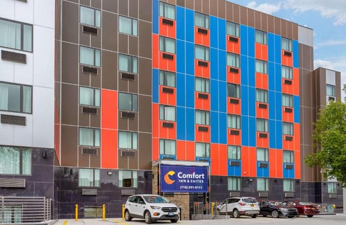 Queens Hotel | Comfort Inn & Suites: Family-Friendly Stay Near JFK