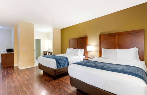 Guasti Hotel | Convenient Comfort Inn & Suites near Ontario Airport