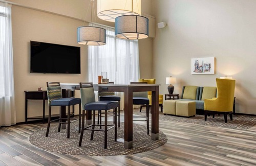 East Allegheny Hotel | Relax at Comfort Inn & Suites Pittsburgh-Northshore