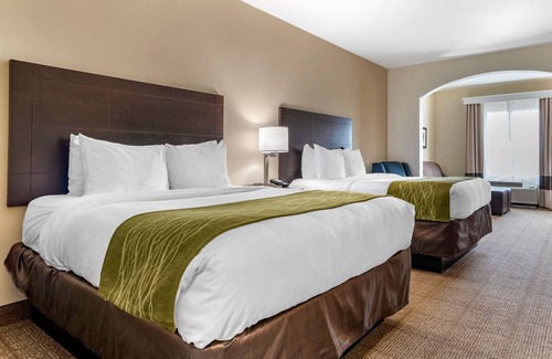 Scott Hotel | Premium Comfort Inn & Suites Scott-West Lafayette Awaits
