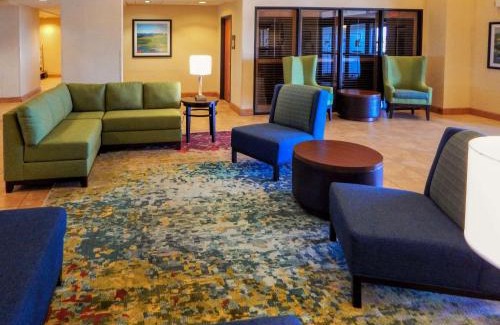 Sheridan Hotel | Family-Friendly Comfort Inn & Suites with Pool and Hot Tub