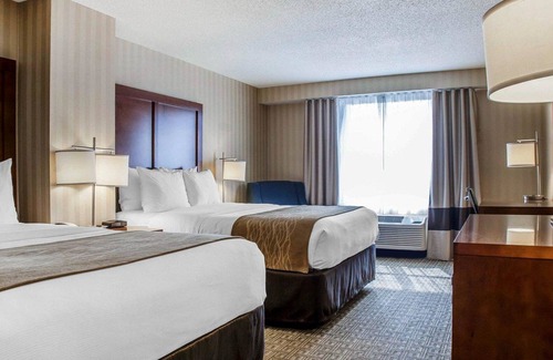 Sturbridge Hotel | Comfort Inn & Suites Sturbridge - Brimfield: Rated 9/10!