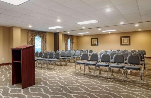 Suwanee Hotel | Family-Friendly Comfort Inn & Suites Suwanee - Sugarloaf