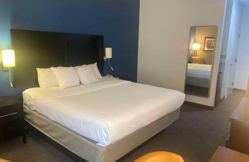 Trussville Hotel | Discover Comfort Inn & Suites Trussville: Family-Friendly Stay