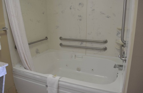 Trussville Hotel | Comfort Inn & Suites Trussville: Relaxing Amenities Await