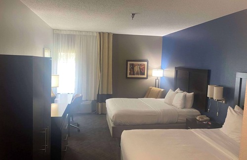 Trussville Hotel | Comfort Inn & Suites Trussville: Relaxing Amenities Await
