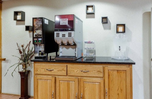 Grenada Hotel | Relax at Comfort Inn & Suites Grenada: Pet Friendly Oasis