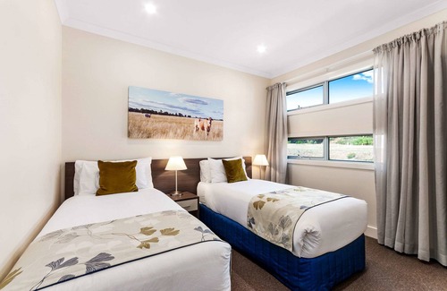 Warragul Hotel | Comfort Inn & Suites Warragul: Family-Friendly Stay with Breakfast
