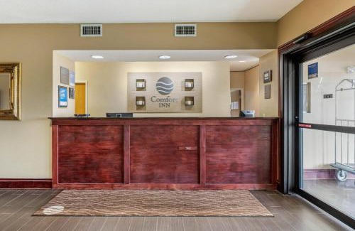 Walcott Hotel | Convenient Comfort Inn Walcott: Pet-Friendly with Pool