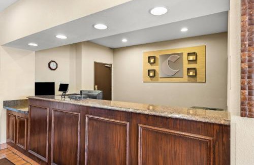 Willow Springs Hotel | Pet-Friendly Comfort Inn: Rated 9/10 for Family Getaways
