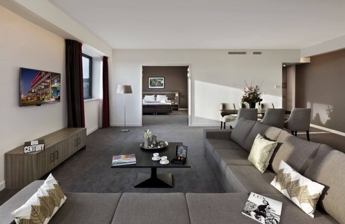 Zestienhoven Hotel | Comfort Meets Convenience Next to Rotterdam Airport! Onsite Dining!