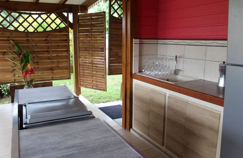 Les Abymes House | Comfort and Nature with Pool, Spa & Ocean Views Await