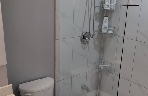 Halton Regional Municipality House | Comfort & Quiet Private Basement Unit