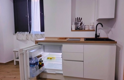 Villagonia Apartment | Cozy Studio Apartment Steps from the Beach with Hot Tub