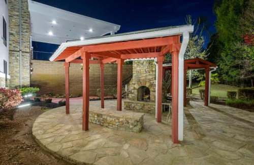 Town Center Hotel | Convenient Comfort Suites Near Kennesaw State University