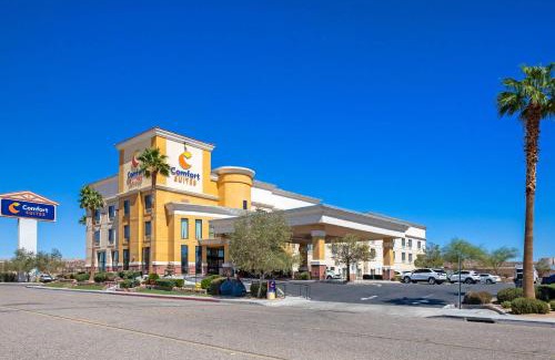 Barstow Hotel | Comfort Suites Barstow: Pet-Friendly Oasis by I-15