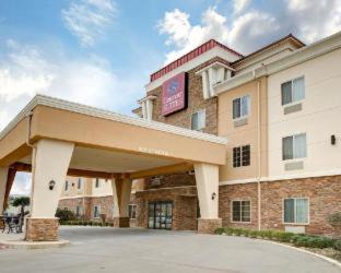 Bastrop Hotel | Family-Friendly Comfort Suites with Great Guest Ratings