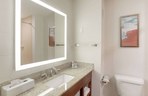 Bloomsburg Hotel | Comfort Suites Bloomsburg: Family-Friendly with Pool Access