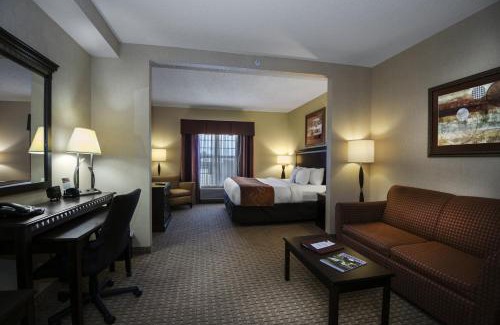 Conway Hotel | Comfort Suites: Oceanfront Paradise with Wheelchair Access