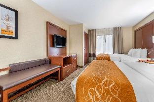 Elkhart Hotel | Relaxing Retreat at Comfort Suites South with Ocean Views